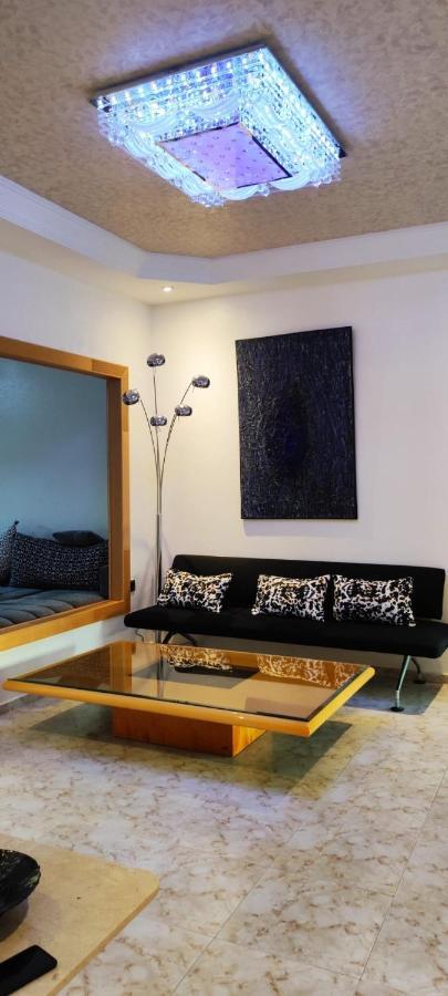 Appartements Nia Confort, Plein Centre Ville, Avec Terrasse Fez Exterior foto