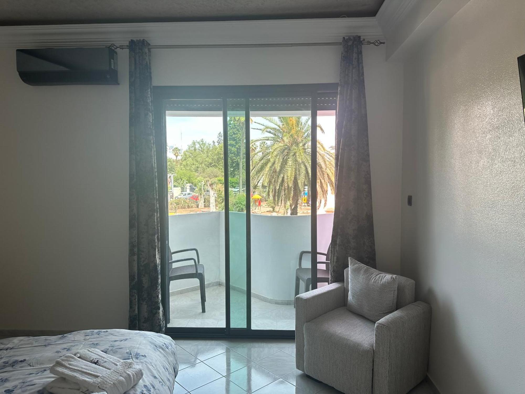 Appartements Nia Confort, Plein Centre Ville, Avec Terrasse Fez Exterior foto